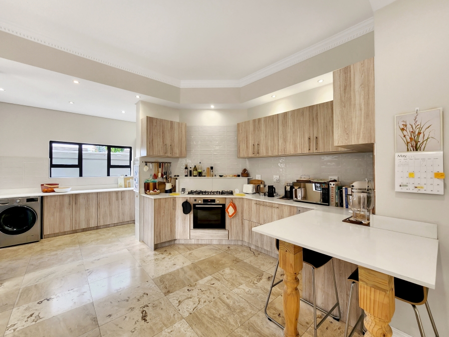 4 Bedroom Property for Sale in Rondebosch Western Cape